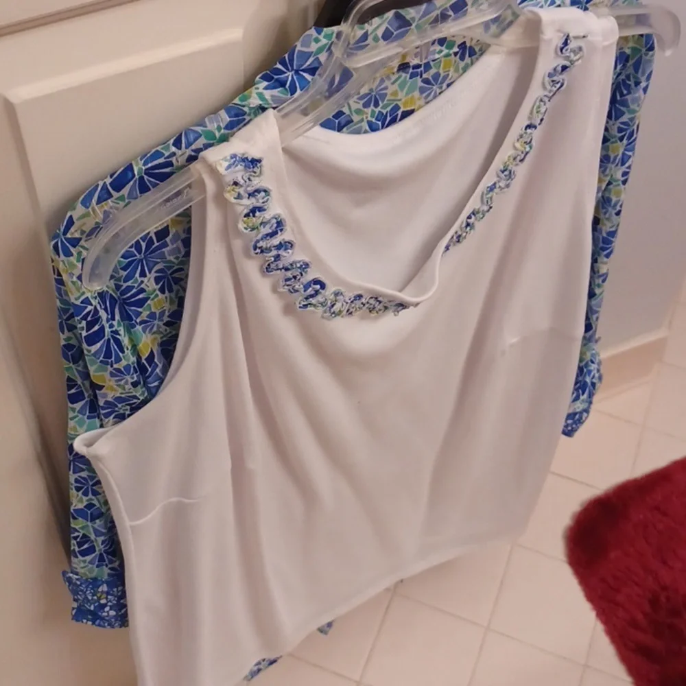 Shirts - Picture 3 of 3